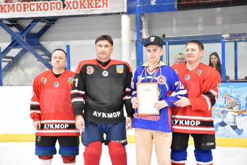 Сергей Димитриев Кукмара хоккейчыларын тәбрикләде