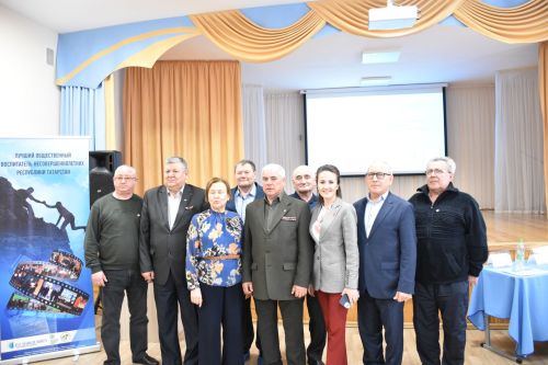 Кукмарада «Иң яхшы җәмәгать тәрбиячесе»н ачыкладылар