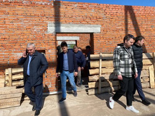 Сергей Димитриев осмотрел ход строительных работ на объектах в Кукморском районе — фоторепортаж