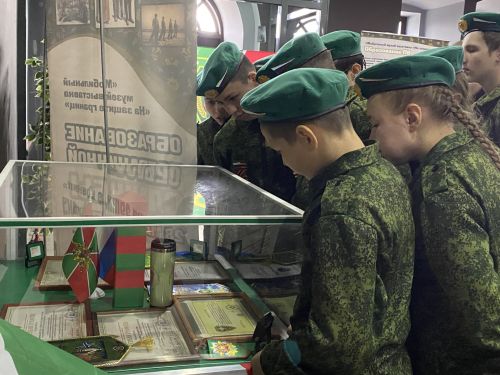 В Кукморе побывал мобильный музей истории пограничных войск