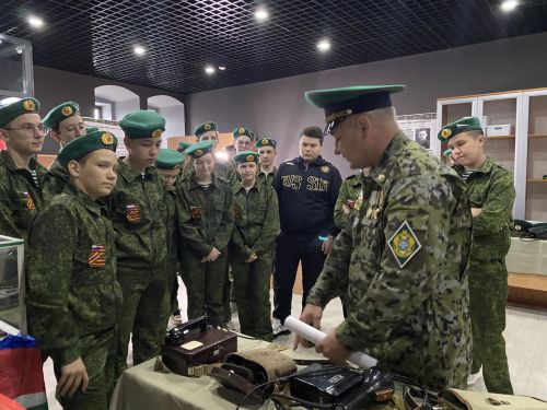 В Кукморе побывал мобильный музей истории пограничных войск