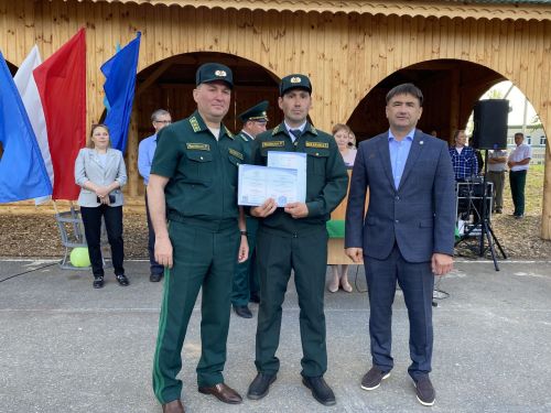 Выпускникам Лубянского лесотехнического колледжа вручили дипломы