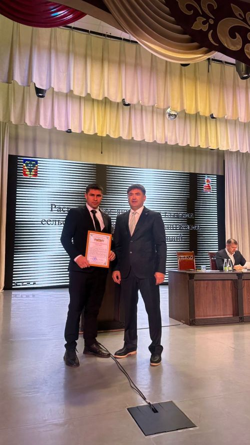 Жителей Кукморского района наградили на расширенной планёрке
