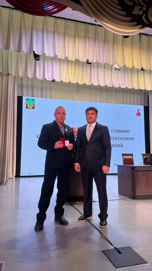 Жителей Кукморского района наградили на расширенной планёрке