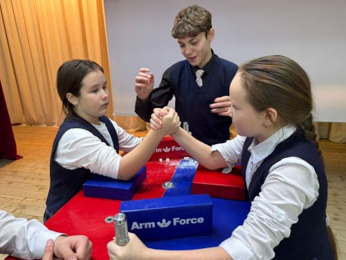 Көч, рух һәм спортка мәхәббәт: Кукмара лицеенда армрестлинг буенча Чемпионат узды