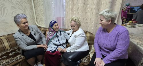 Кукмарада яшәүче Лена Мәликова үзенең 90 яшьлек күркәм юбилеен билгеләп үтте