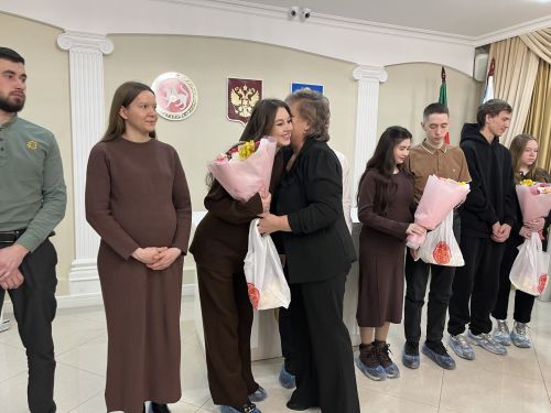 Әни булу бәхете: Кукмара никахлашу сараенда матур чара