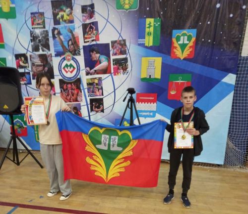 Чистайда узган армрестлинг буенча Татарстан Чемпионатыннан кукмаралылар призлы урыннар белән кайтты