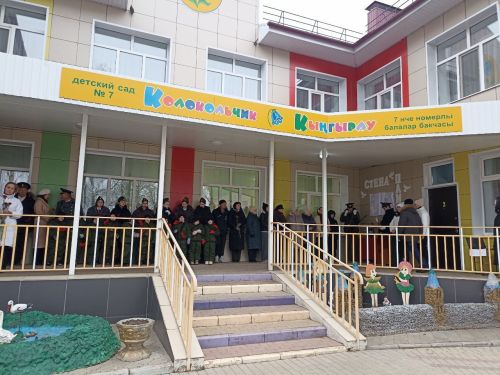 Кукмараның «Кыңгырау» бакчасында Геройлар исеме мәңгеләштерелде