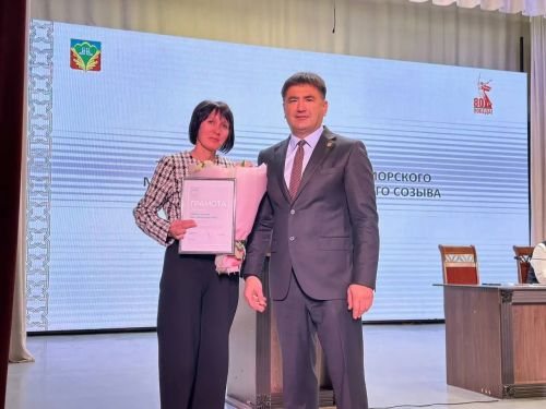 «Хезмәт даны» газетасы редакциясе хезмәткәрләре бүләкләнде