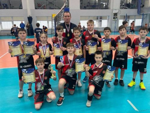 Волейболисты спорткомплекса «Зилант» города Кукмор завоевали золото в Казани