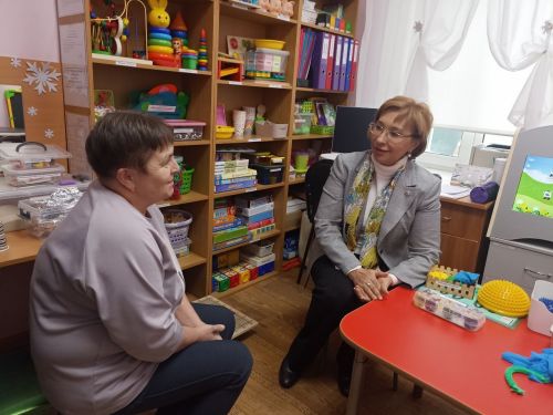 Татарстан хезмәт, мәшгульлек һәм социаль яклау министры эш сәфәре белән Кукмара районына килде