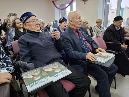 Буыннар бәйләнеше: Кукмара районының Октябрино авылына багышланган китап дөнья күрде
