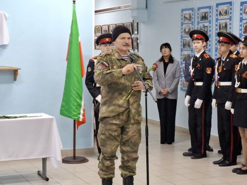 В Кукморе открыты мемориальная доска и Геройская парта в память о Герое