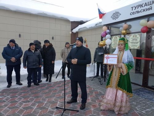 Төркәш авылында капиталь төзекләндерелгән клуб ачылды
