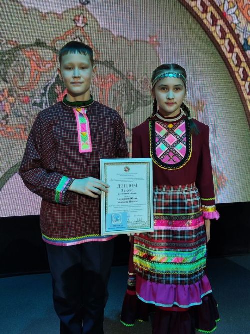 Кукмаралылар Казанның «Әкият» балалар үзәгендә узган бүләкләү тантанасында катнашты
