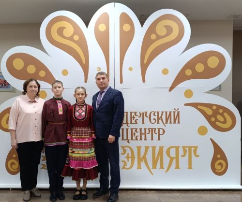 Кукмаралылар Казанның «Әкият» балалар үзәгендә узган бүләкләү тантанасында катнашты