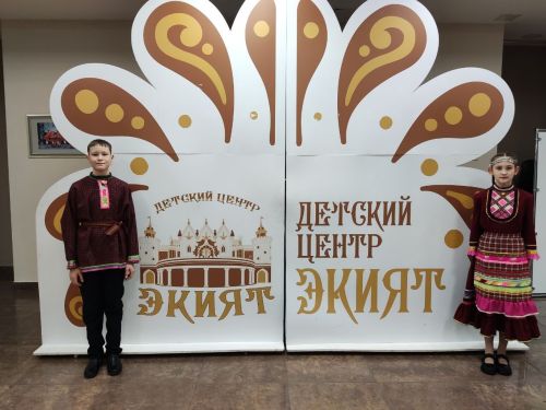 Кукмаралылар Казанның «Әкият» балалар үзәгендә узган бүләкләү тантанасында катнашты