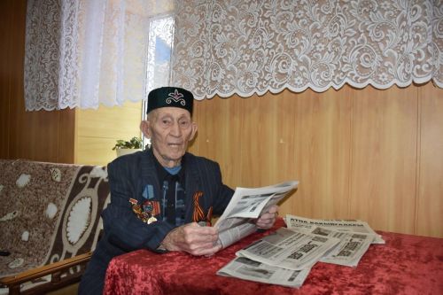 94 яшьлек Салих Шәрәфиев:  Район газетасын кат-кат укыйм