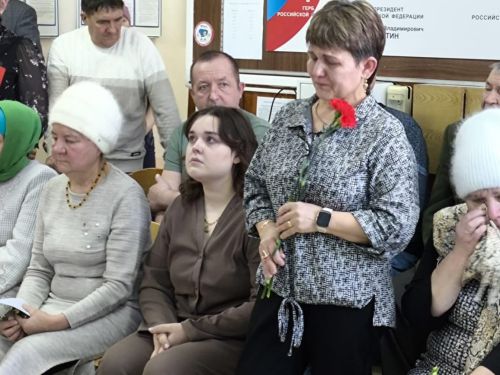 В Нижнеискубашской школе установили мемориальную доску памяти погибшего в СВО выпускника