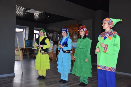Кукмара туган төбәкне өйрәнү музеена Нократ Аланы шәһәреннән кунаклар килде