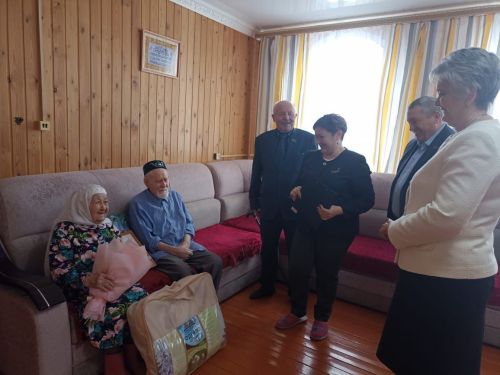 Кәркәүчтә яшәүче Фәния һәм Тимерхан Фатыйховлар “Районның мактаулы юбилярлары” китабына кертелделәр
