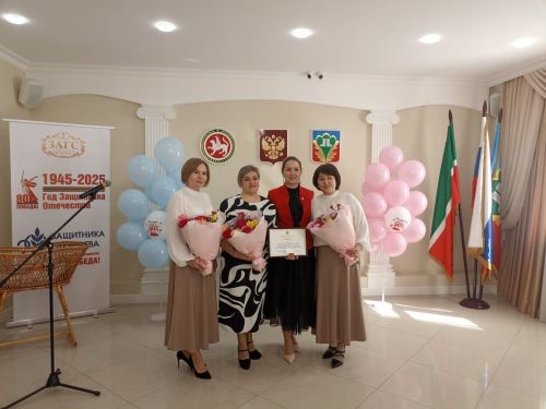 Кукмараның Никахлашу сараенда йөкле ханымнар өчен бәйрәм узды