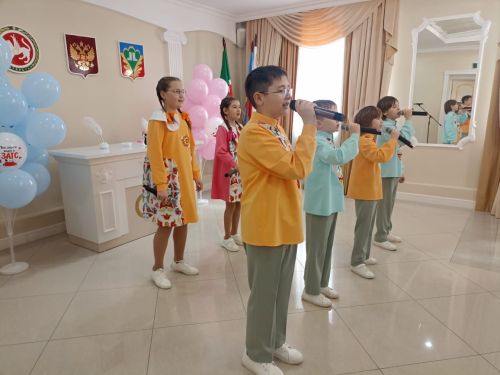 Кукмараның Никахлашу сараенда йөкле ханымнар өчен бәйрәм узды