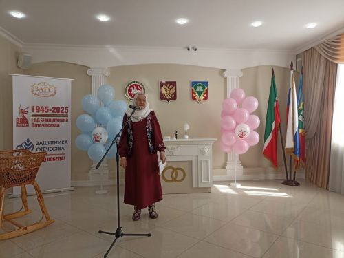 Кукмараның Никахлашу сараенда йөкле ханымнар өчен бәйрәм узды