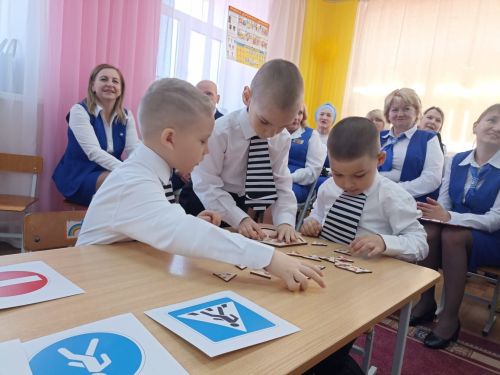 Кукмараның «Чулпан» балалар бакчасында юл йөрү кагыйдәләренә багышланган семинар узды