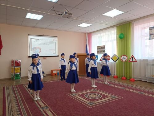 Кукмараның «Чулпан» балалар бакчасында юл йөрү кагыйдәләренә багышланган семинар узды
