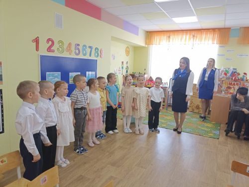 Кукмараның «Чулпан» балалар бакчасында юл йөрү кагыйдәләренә багышланган семинар узды