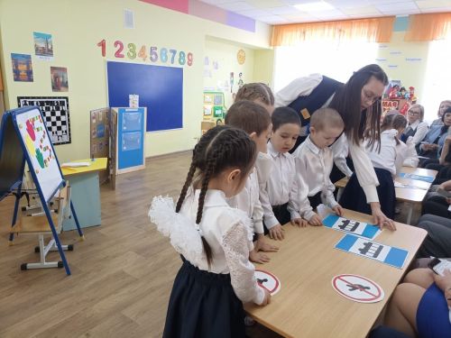 Кукмараның «Чулпан» балалар бакчасында юл йөрү кагыйдәләренә багышланган семинар узды