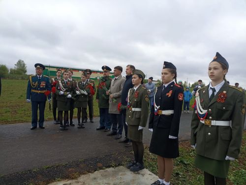 Память, музыка и единство: В Кукморе прошли торжества в честь 80-летия Победы (фоторепортаж)