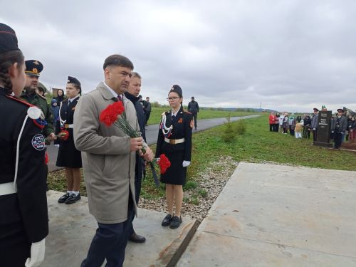 Память, музыка и единство: В Кукморе прошли торжества в честь 80-летия Победы (фоторепортаж)