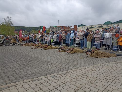 Память, музыка и единство: В Кукморе прошли торжества в честь 80-летия Победы (фоторепортаж)