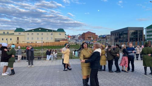 Память, музыка и единство: В Кукморе прошли торжества в честь 80-летия Победы (фоторепортаж)