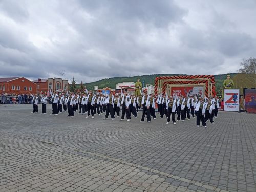 Память, музыка и единство: В Кукморе прошли торжества в честь 80-летия Победы (фоторепортаж)
