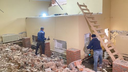 В деревне Вахитово начался капремонт театра «Юный зритель» по федеральной программе