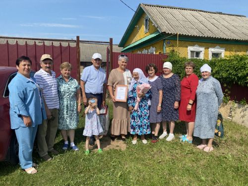 Югары Өскебаш авылыннан Маһибәдәр Мөҗипова 95 яшьлек гомер бәйрәмен билгеләп үтте