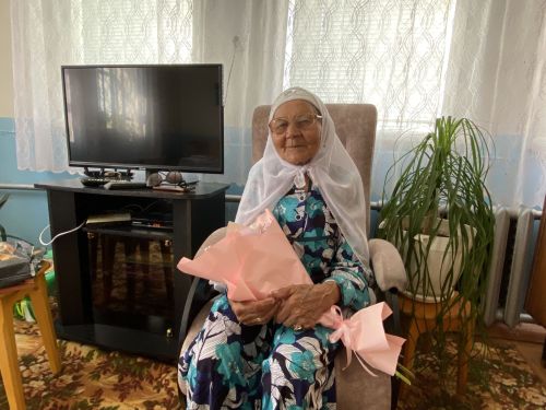 Югары Өскебаш авылыннан Маһибәдәр Мөҗипова 95 яшьлек гомер бәйрәмен билгеләп үтте