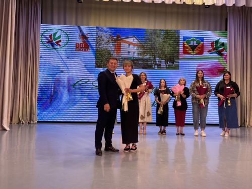 Кукмарада медицина хезмәткәрләре һөнәри бәйрәмнәрен билгеләп үтте