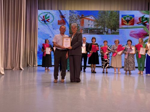 Кукмарада медицина хезмәткәрләре һөнәри бәйрәмнәрен билгеләп үтте