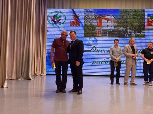 Кукмарада медицина хезмәткәрләре һөнәри бәйрәмнәрен билгеләп үтте