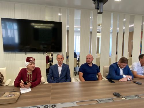 Кукмарада рухи-әхлакый тәрбия бирү һәм татар халкының гореф-гадәтләрен саклау турында фикер алыштылар