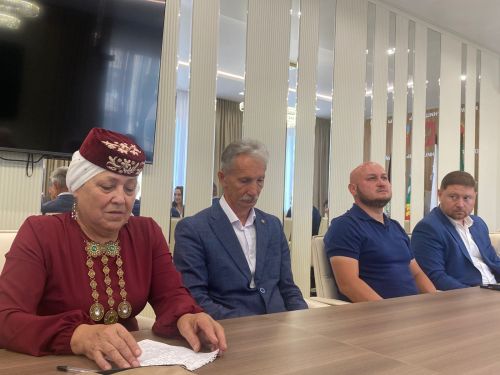 Кукмарада рухи-әхлакый тәрбия бирү һәм татар халкының гореф-гадәтләрен саклау турында фикер алыштылар
