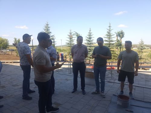 Кукмара районы башлыгы Сергей Димитриев төзелеш мәйданчыкларында булып кайтты