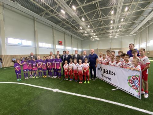 Спортка яңа сулыш:  Кукмарада  ачык футбол манежы кулланышка тапшырылды