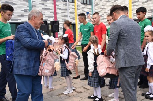 Татарстан Республикасы Рәисе Рөстәм Миңнеханов Кукмара 3нче урта мәктәбенең яңа корпусын ачты