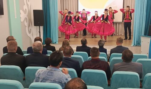 Ядегәр мәктәбендә Теләче һәм Аксубай районнарыннан белем бирү оешмалары җитәкчеләре очрашты